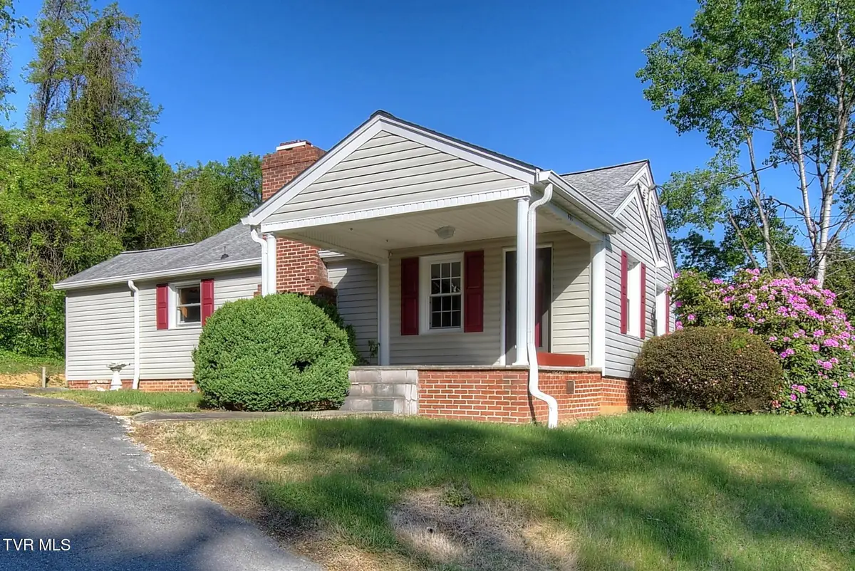433 Division Street, Elizabethton, TN 37643 - #1