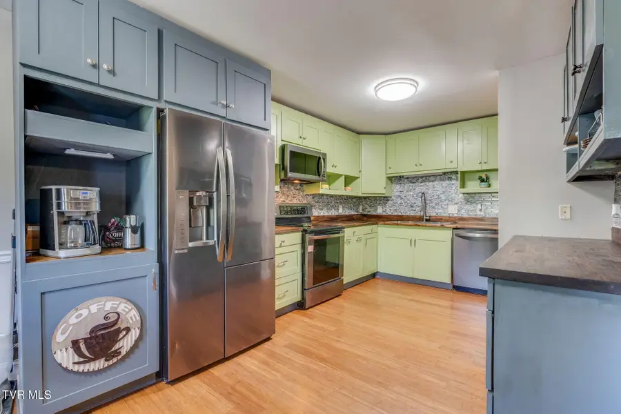 807 Fain Avenue #807, Kingsport, TN 37660 - #3