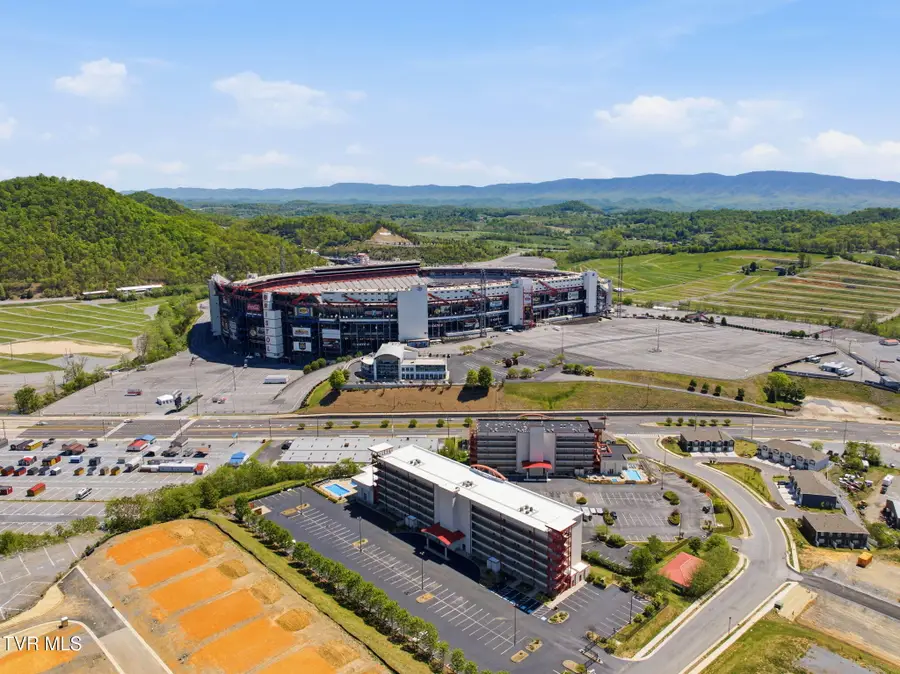 210 Raceday Center Drive #Unit 1107, Bristol, TN 37620 - #3