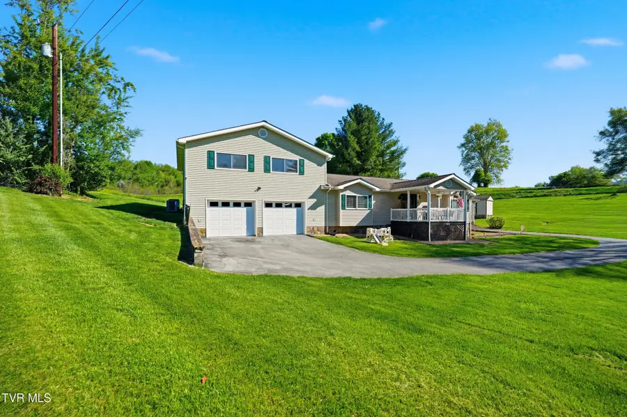 2222 Shenandoah Drive, Big Stone Gap, VA 24219 - #2