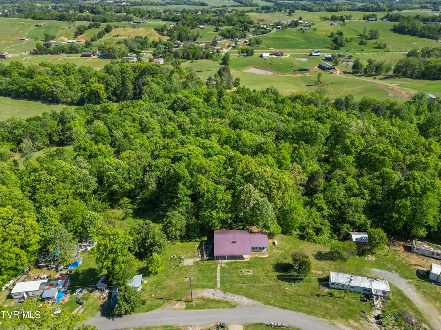 215 South Hickory Circle, Greeneville, TN 37743 - #3