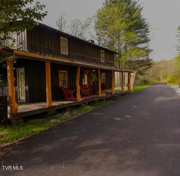 1128 Deer Meadow Road, Raven, VA 24639 - #3