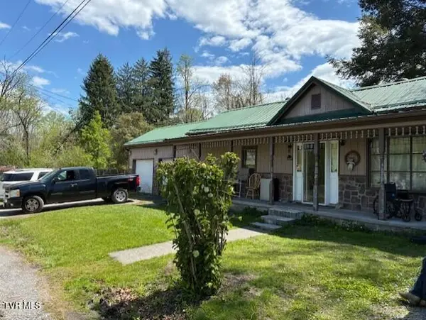 11808 Charlotte Road, Coeburn, VA 24230