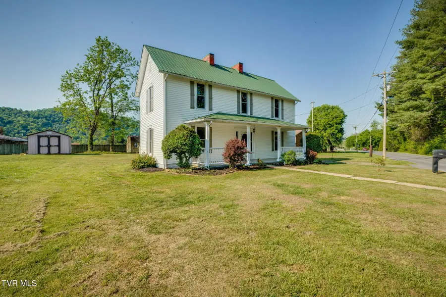 1604 Broad Street, Elizabethton, TN 37643 - #2