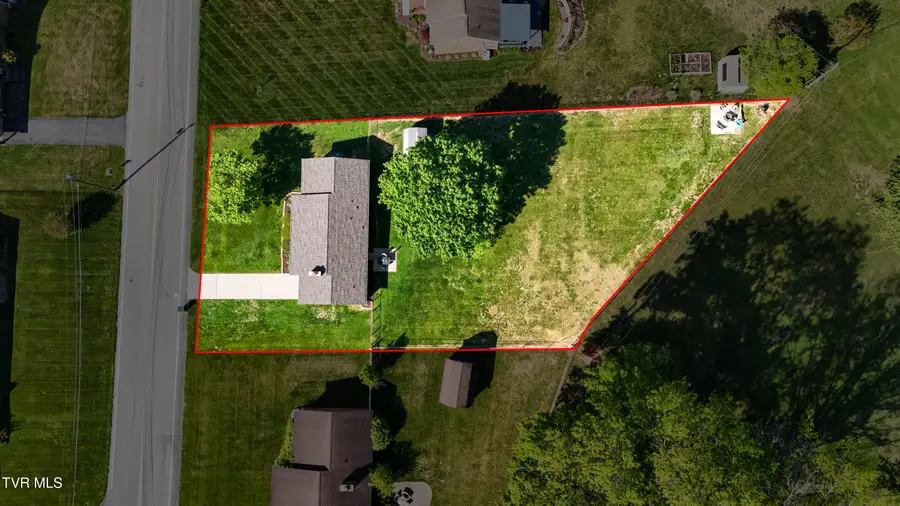 409 Montezuma Road, Kingsport, TN 37664 - #2