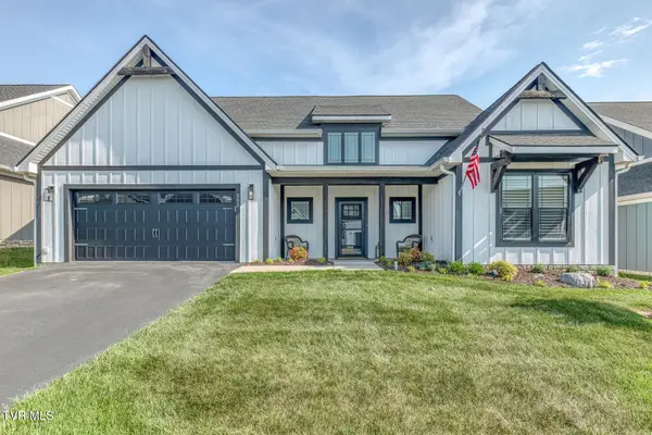 818 Guaranda Drive #202, Johnson City, TN 37604