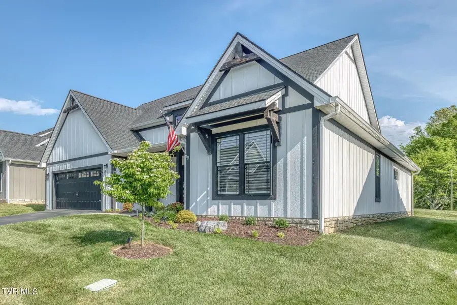 818 Guaranda Drive #202, Johnson City, TN 37604 - #3