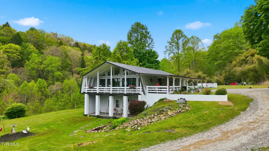 5042 Flat Gap Road, Pound, VA 24279 - #2