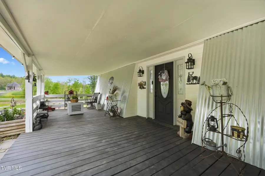 5042 Flat Gap Road, Pound, VA 24279 - #3