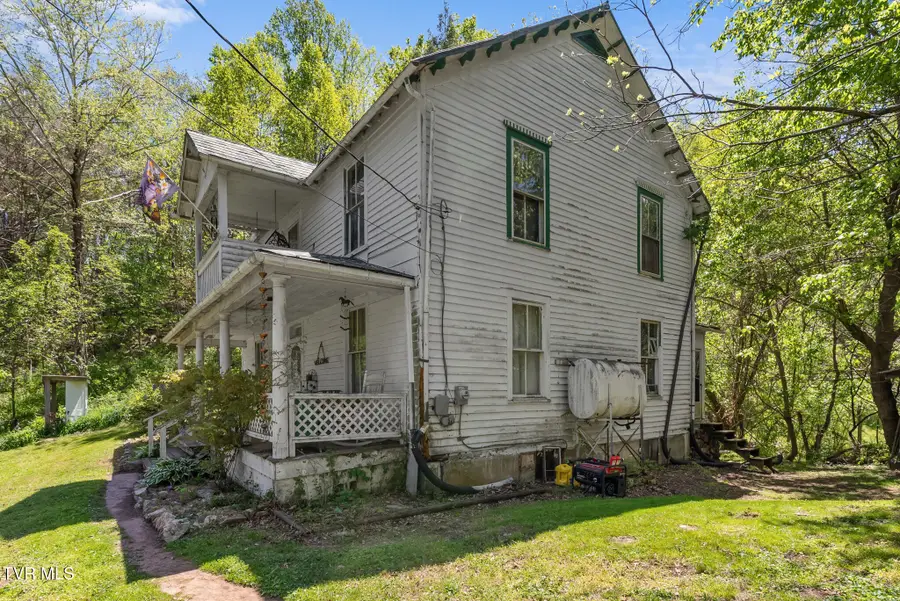 2170 Saltville Highway, Saltville, VA 24370 - #2