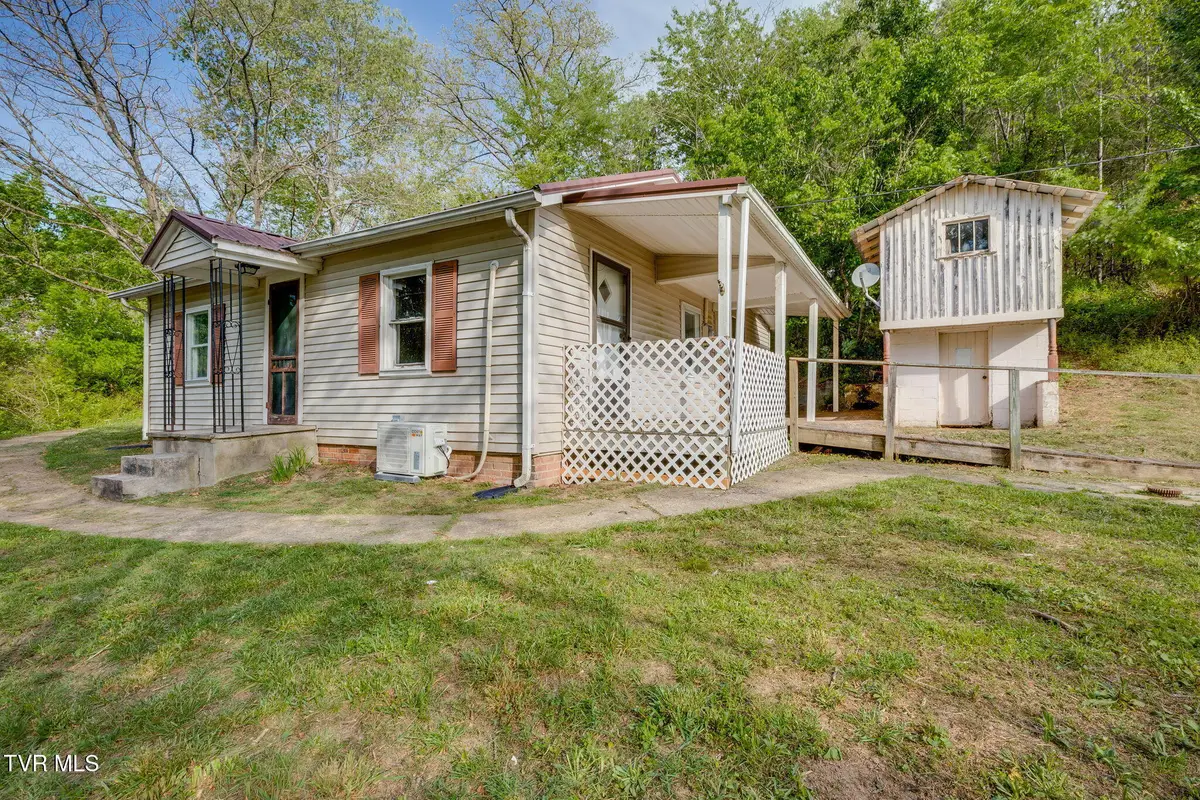 379 A P Carter Highway, Hiltons, VA 24258 - #1