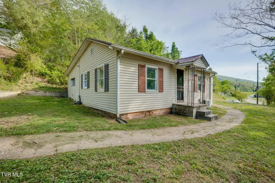 379 A P Carter Highway, Hiltons, VA 24258 - #2
