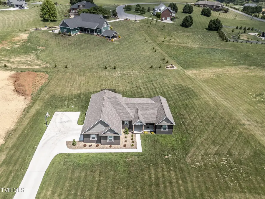 336 Belle Arden Drive, Greeneville, TN 37745 - #2