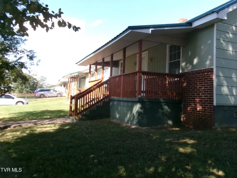 443 Holly Street, Mount Carmel, TN 37645 - #2