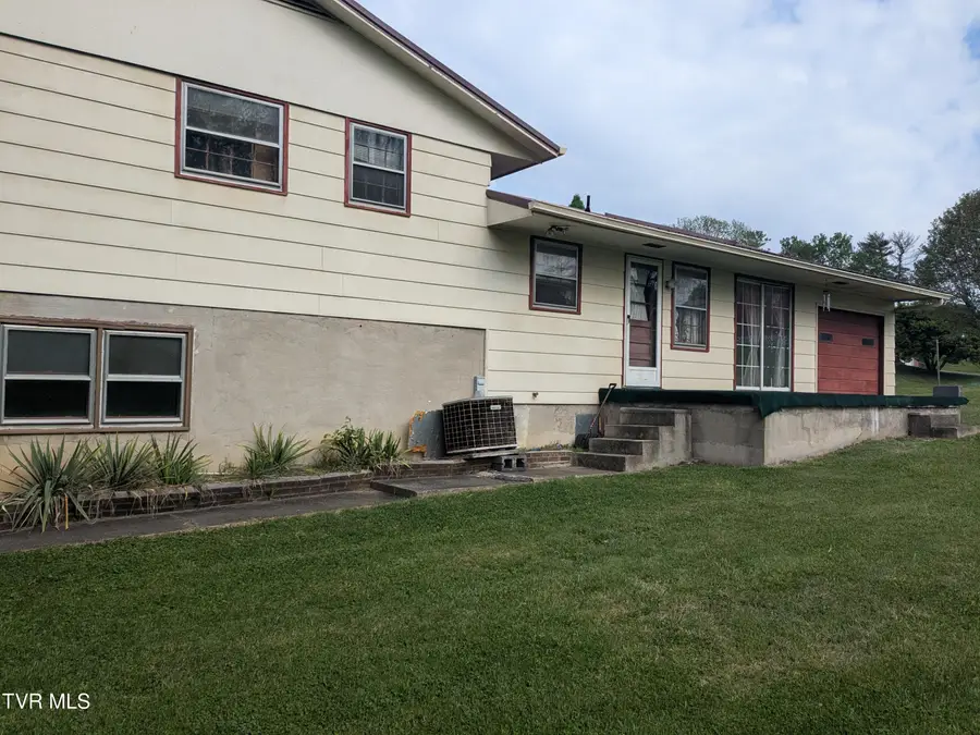 201 Spring Brook Drive, Bristol, TN 37620 - #3