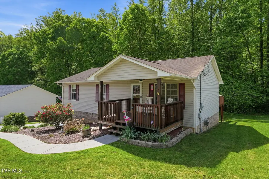 203 Valley Crest Drive, Mount Carmel, TN 37645 - #2