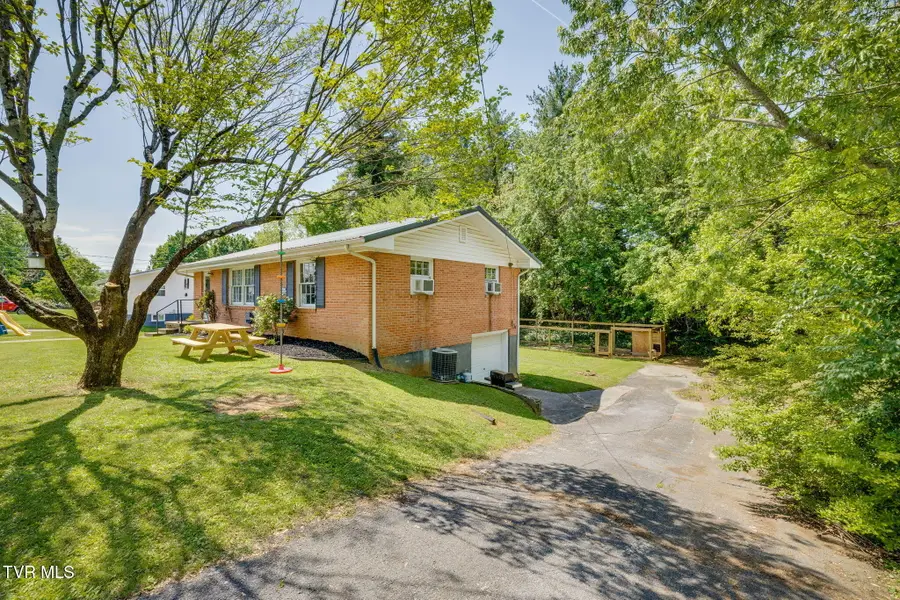 112 Mayor Avenue, Greeneville, TN 37745 - #2