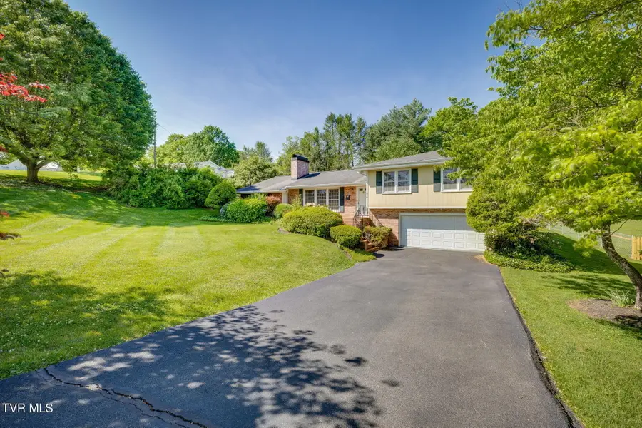 1319 Lynnwood Drive, Johnson City, TN 37601 - #2