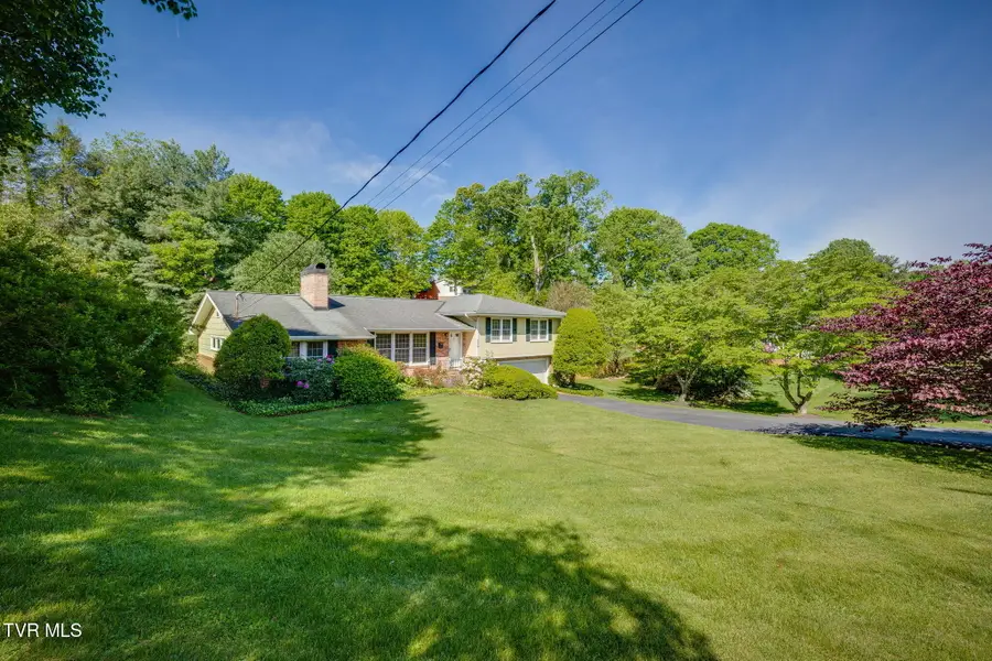 1319 Lynnwood Drive, Johnson City, TN 37601 - #3