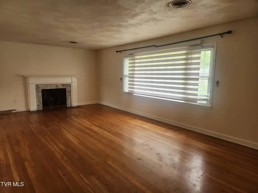 321 Valley Drive, Bristol, VA 24201 - #3