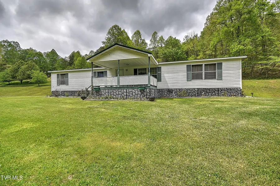 903 Flatwoods Road, Coeburn, VA 24230 - #2