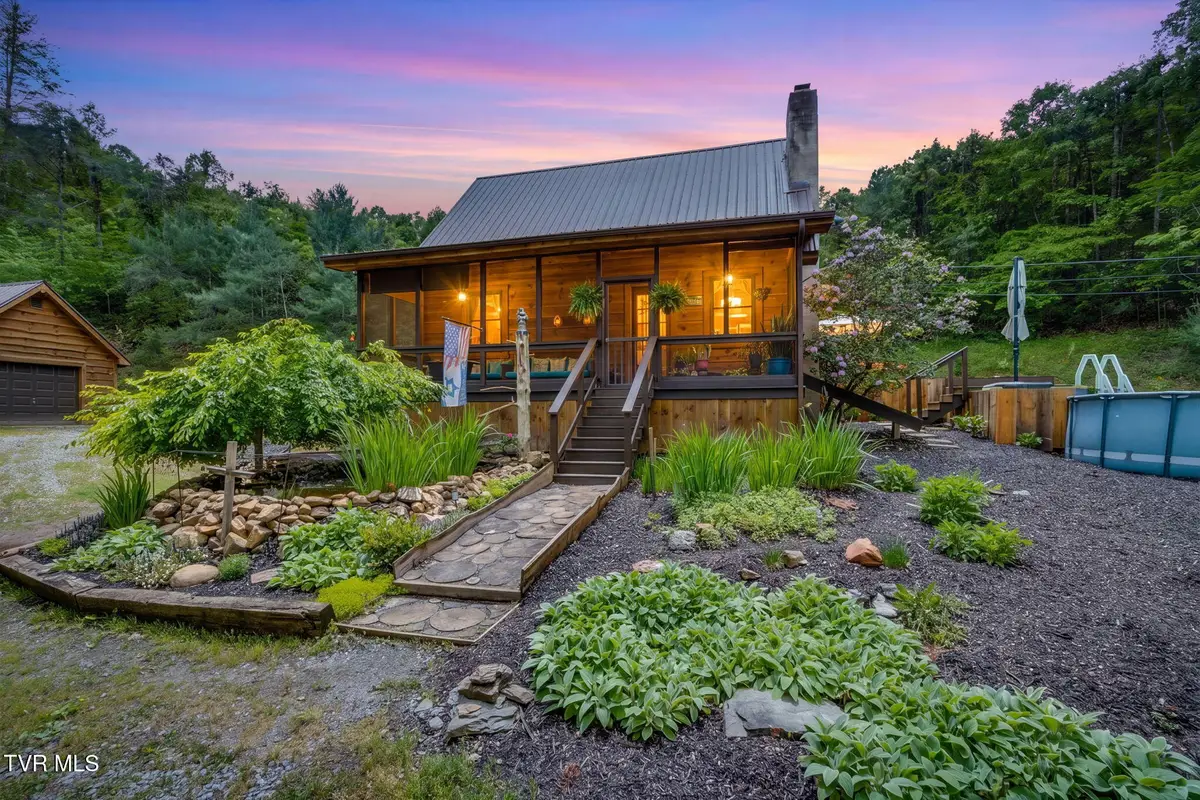 556 Underwood Springs Branch Road, Bluff City, TN 37618 - #1