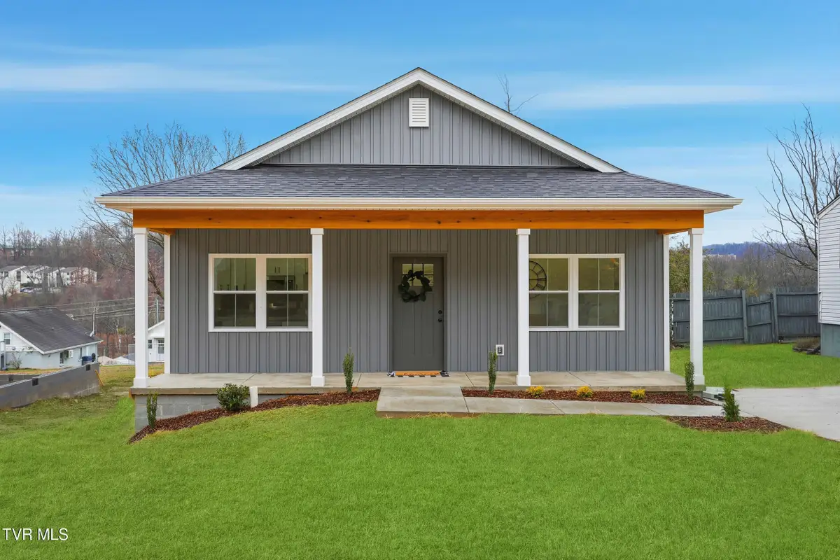 389 Wallace Pike, Bristol, VA 24201 - #1