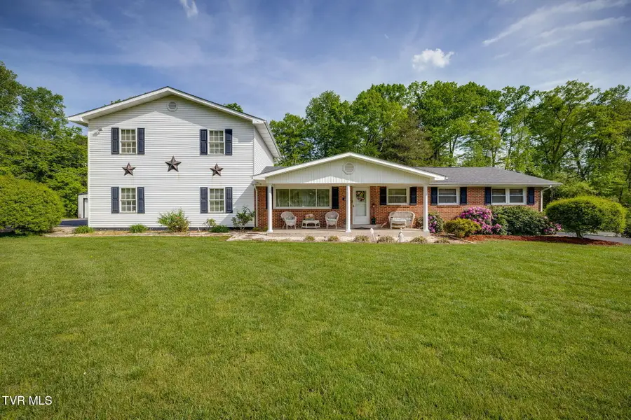 404 Charleston Street, Weber City, VA 24290 - #2