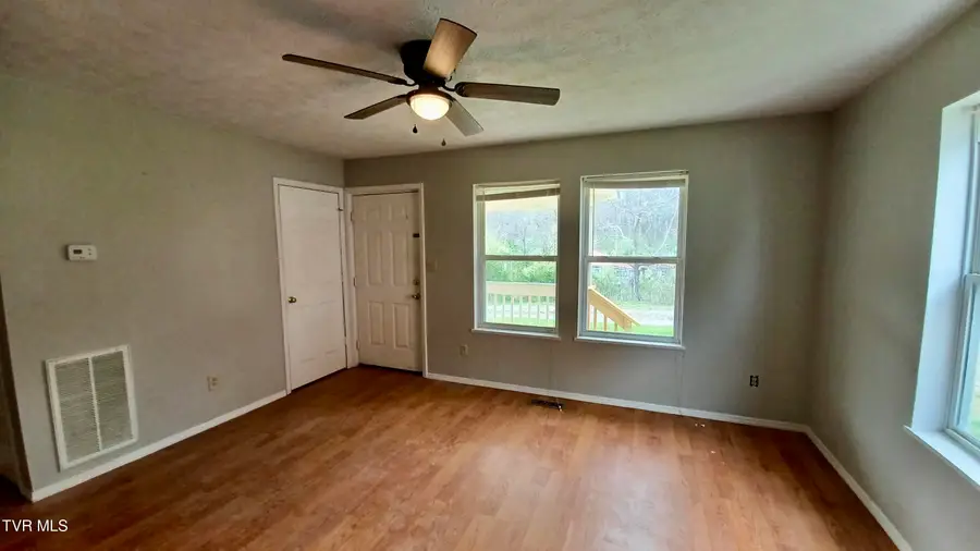 144 Kitty Cole Lane, Dungannon, VA 24245 - #3