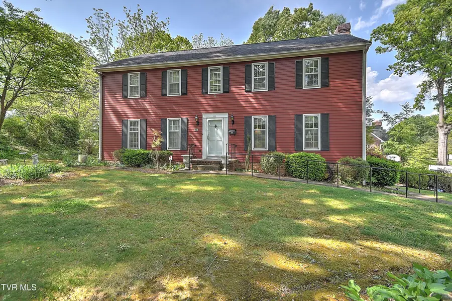 211 Crestwood Drive, Johnson City, TN 37601 - #2