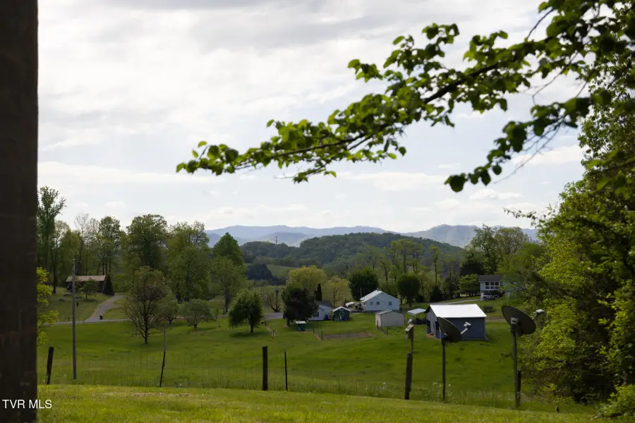133 Bob Wright Road, Elizabethton, TN 37643 - #2