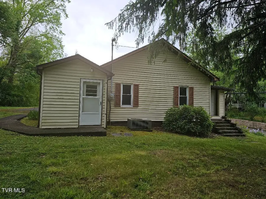 736 Northeast Park Avenue, Norton, VA 24273 - #3