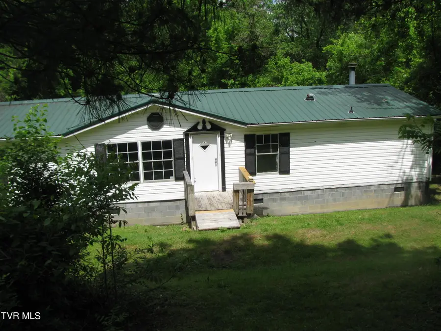 407 Banks Street, Greeneville, TN 37745 - #2