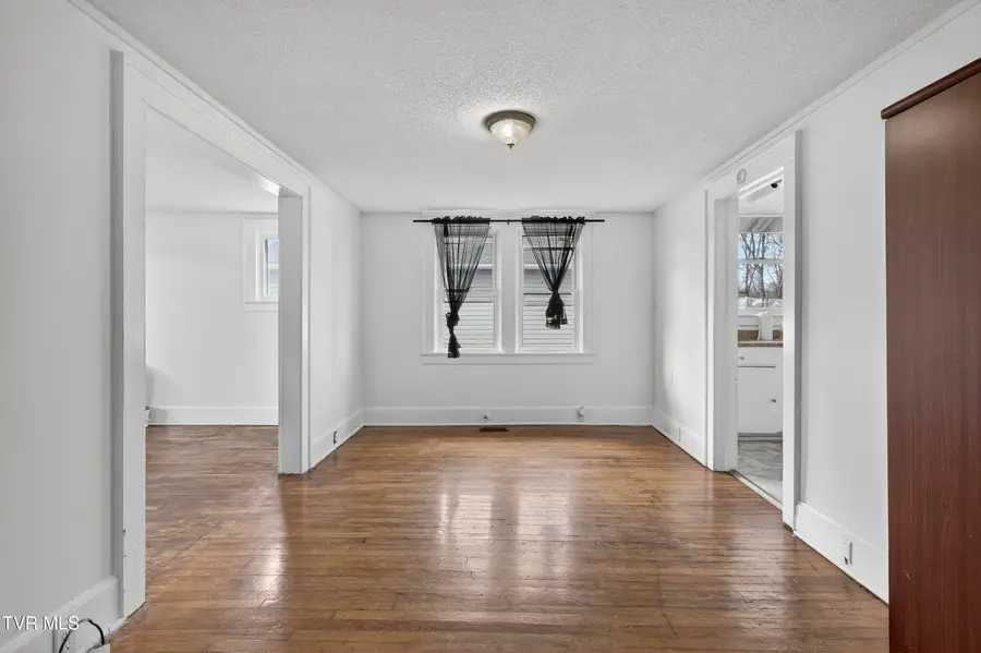 1121 Mcneil Street, Bristol, VA 24201 - #2