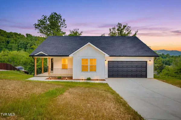 218 Old Siam Road, Elizabethton, TN 37643
