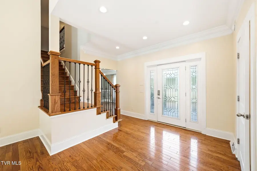 3901 Leaf Point, Kingsport, TN 37663 - #3
