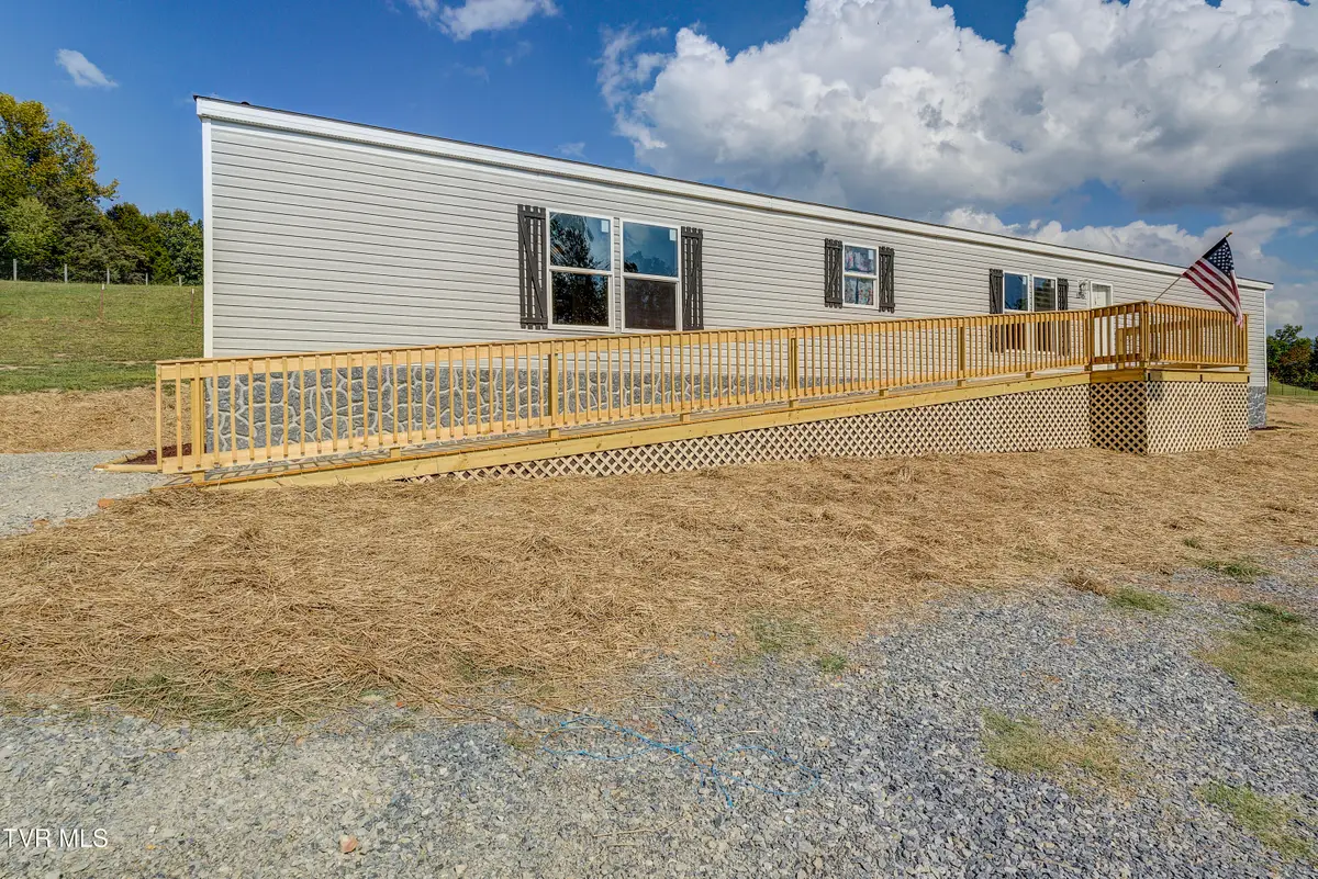 1295 Highway 19e, Bluff City, TN 37618 - #1