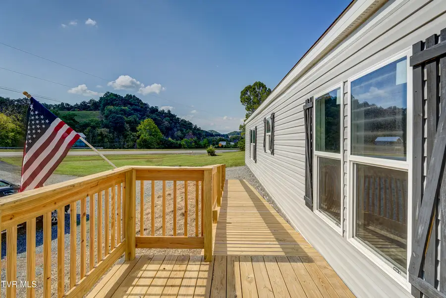 1295 Highway 19e, Bluff City, TN 37618 - #2