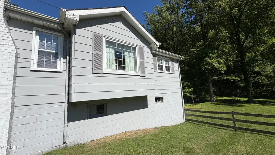 1420 East Cedar Street, Bristol, TN 37620 - #3