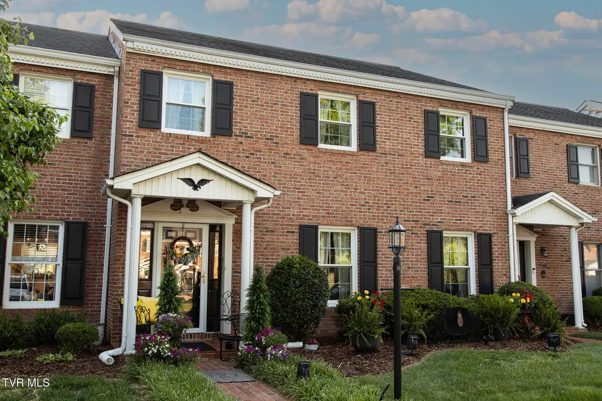 2734 East Oakland Avenue #Apt E49, Johnson City, TN 37601 - #1