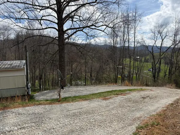 328 Drifter Lane, Elizabethton, TN 37643