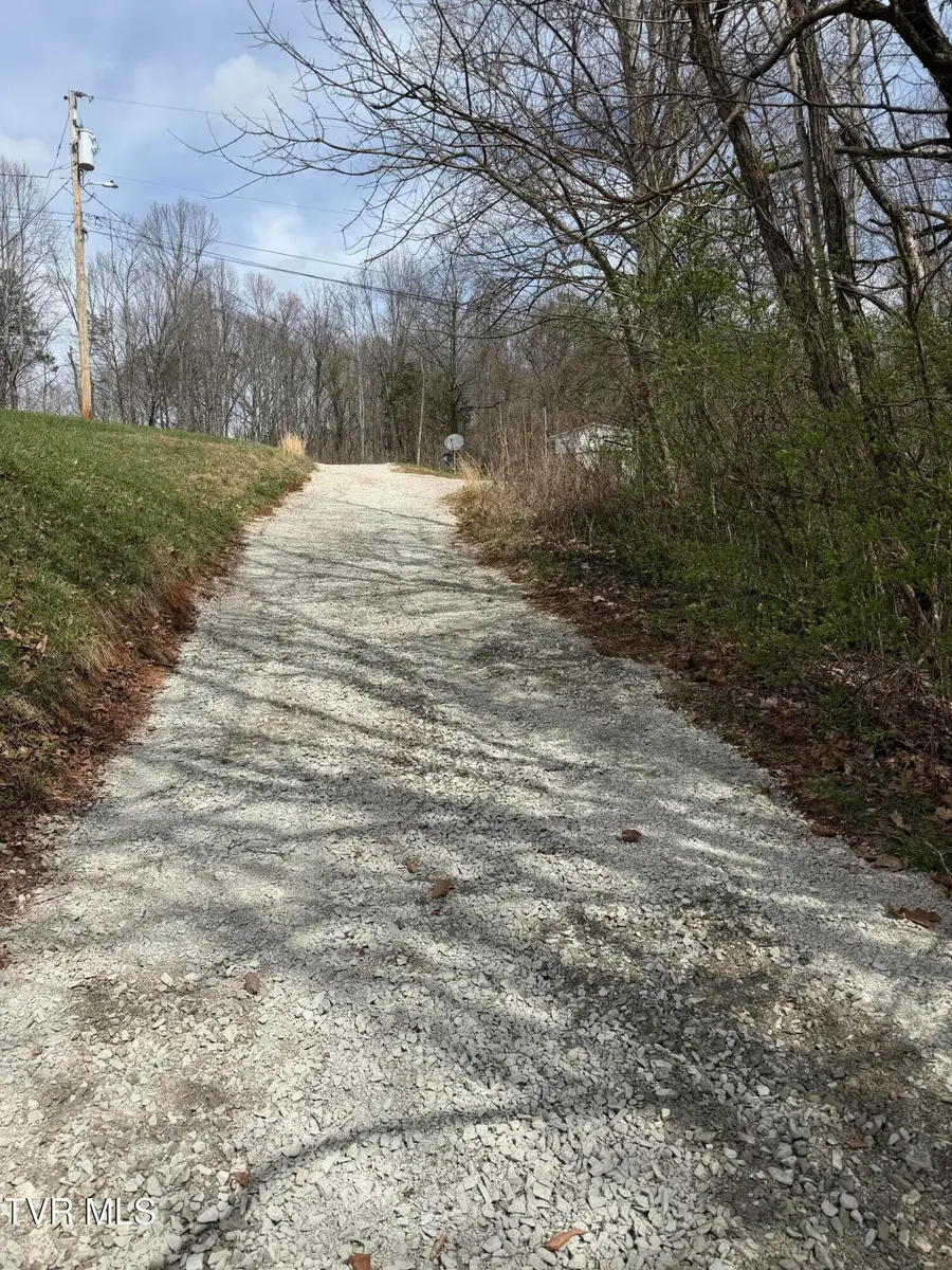 328 Drifter Lane, Elizabethton, TN 37643 - #3