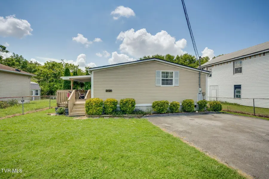 2529 Overlook Road, Kingsport, TN 37664 - #2