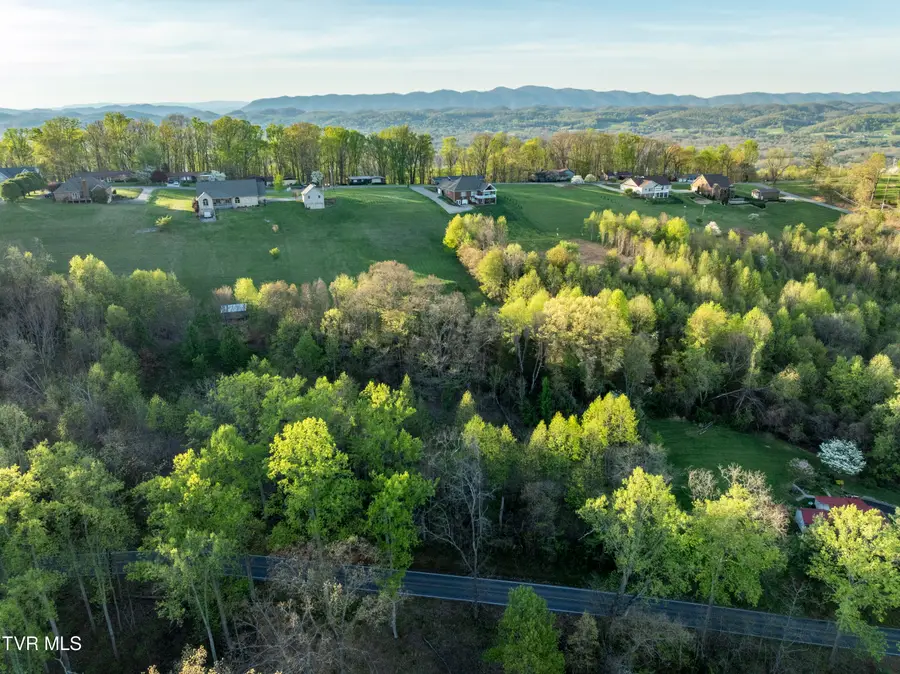 6240 Chestnut Ridge Road, Kingsport, TN 37664 - #3