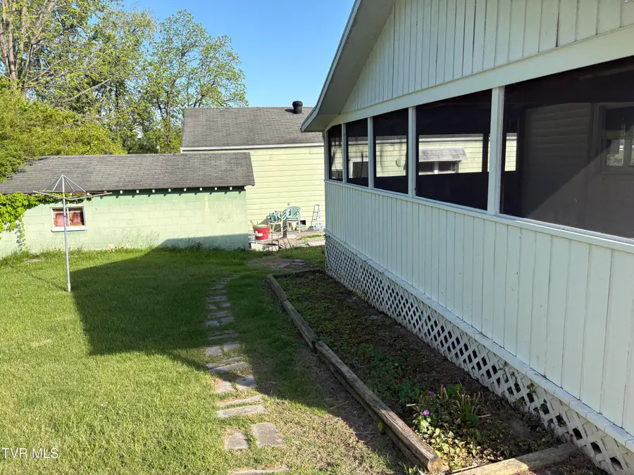 569 Vance Street, Bristol, VA 24201 - #3
