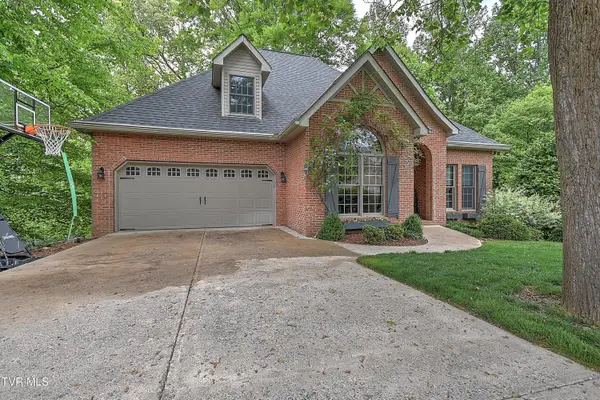 421 Arrowhead Drive, Kingsport, TN 37664