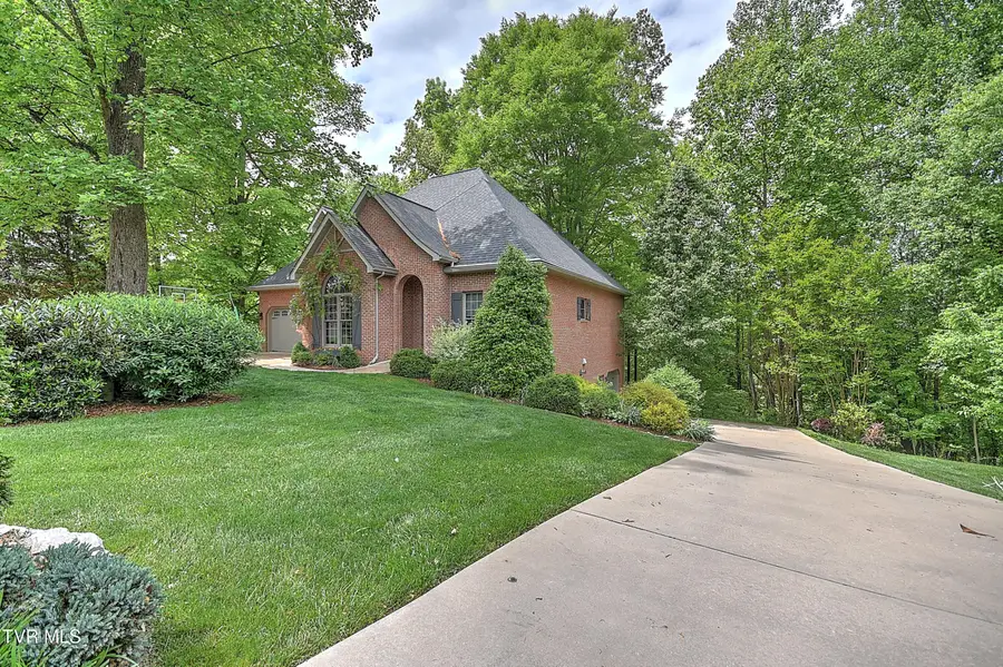 421 Arrowhead Drive, Kingsport, TN 37664 - #3