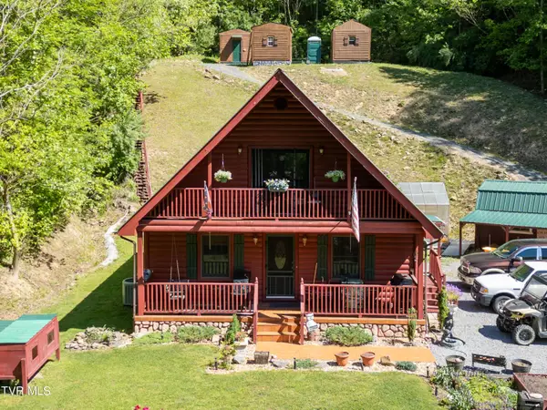 3421 Hoot Owl Road, Grundy, VA 24614