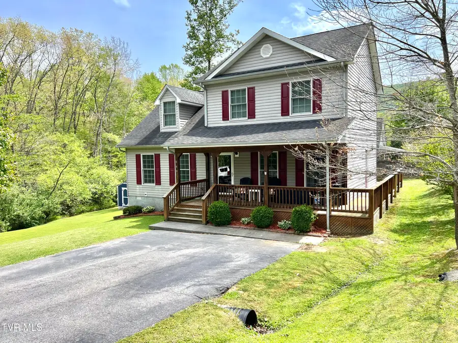 449 Mulberry Lane, Norton, VA 24273 - #2