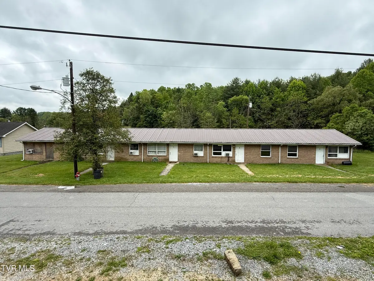 112 Dale Street, Wise, VA 24293 - #1